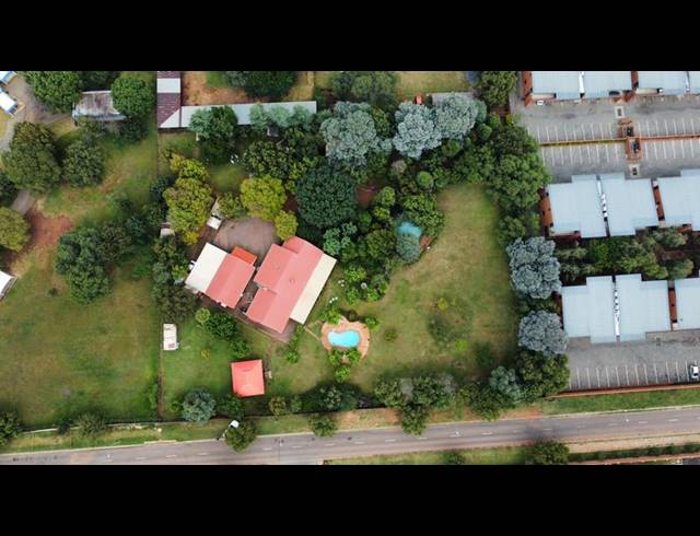 BUSINESS FOR SALE IN DIE HOEWES